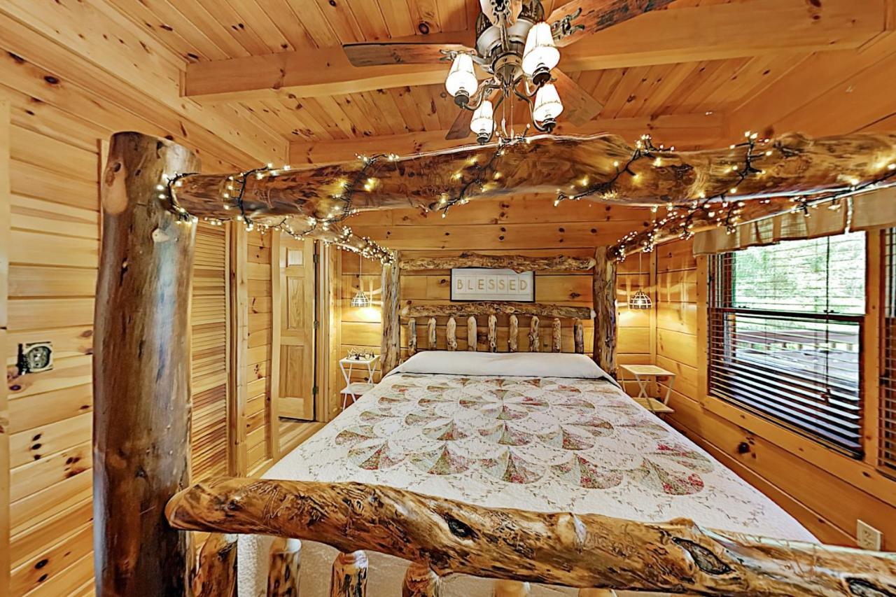 Happy Bear Hollow Sevierville Exterior photo